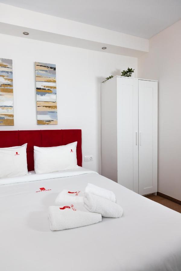City Plaza Apartments & Rooms Солун Екстериор снимка