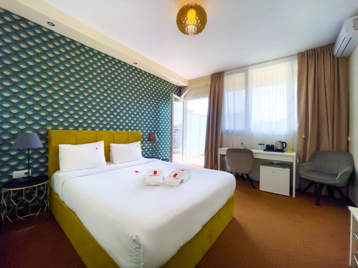 City Plaza Apartments & Rooms Солун Екстериор снимка