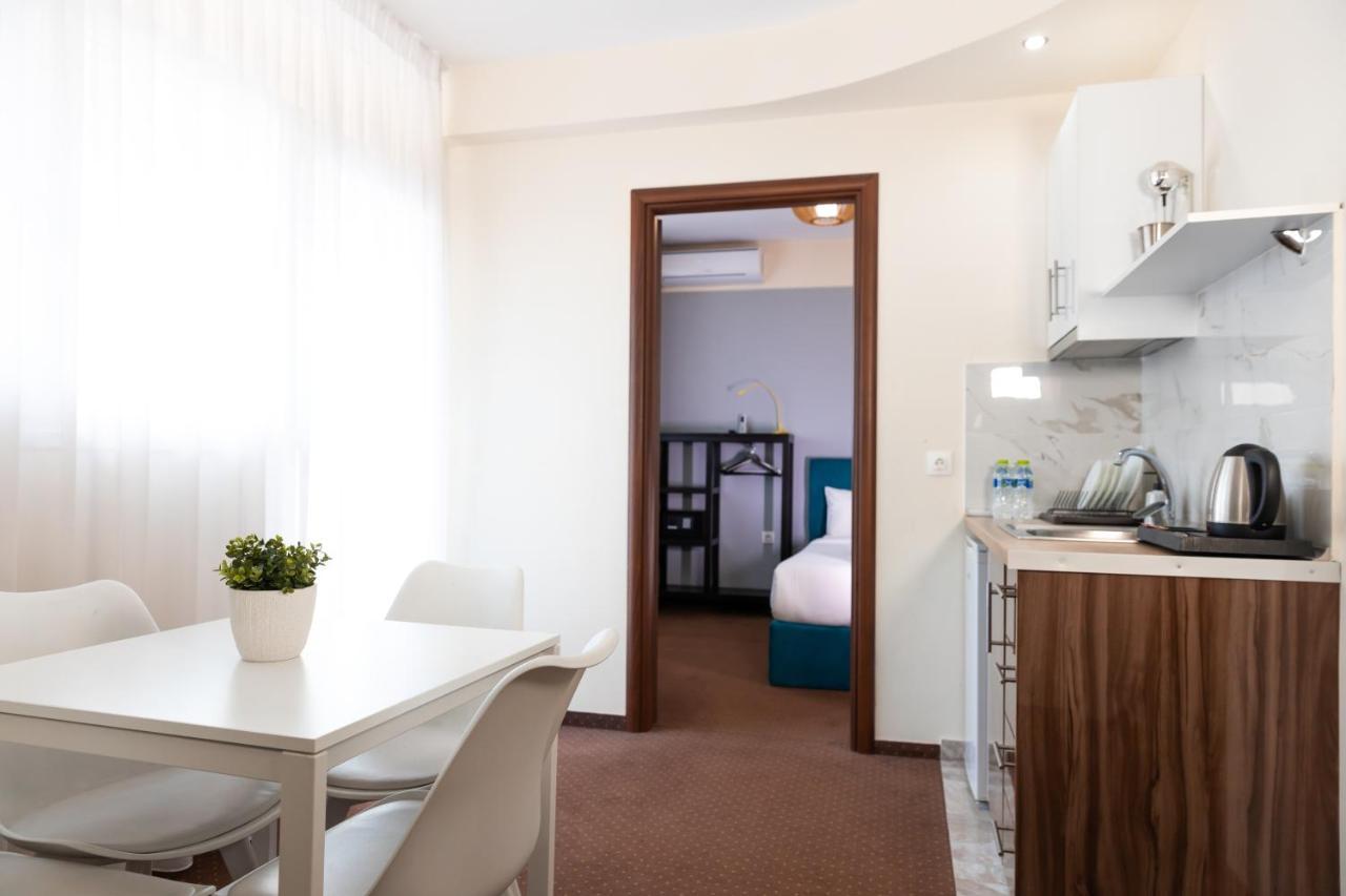 City Plaza Apartments & Rooms Солун Екстериор снимка